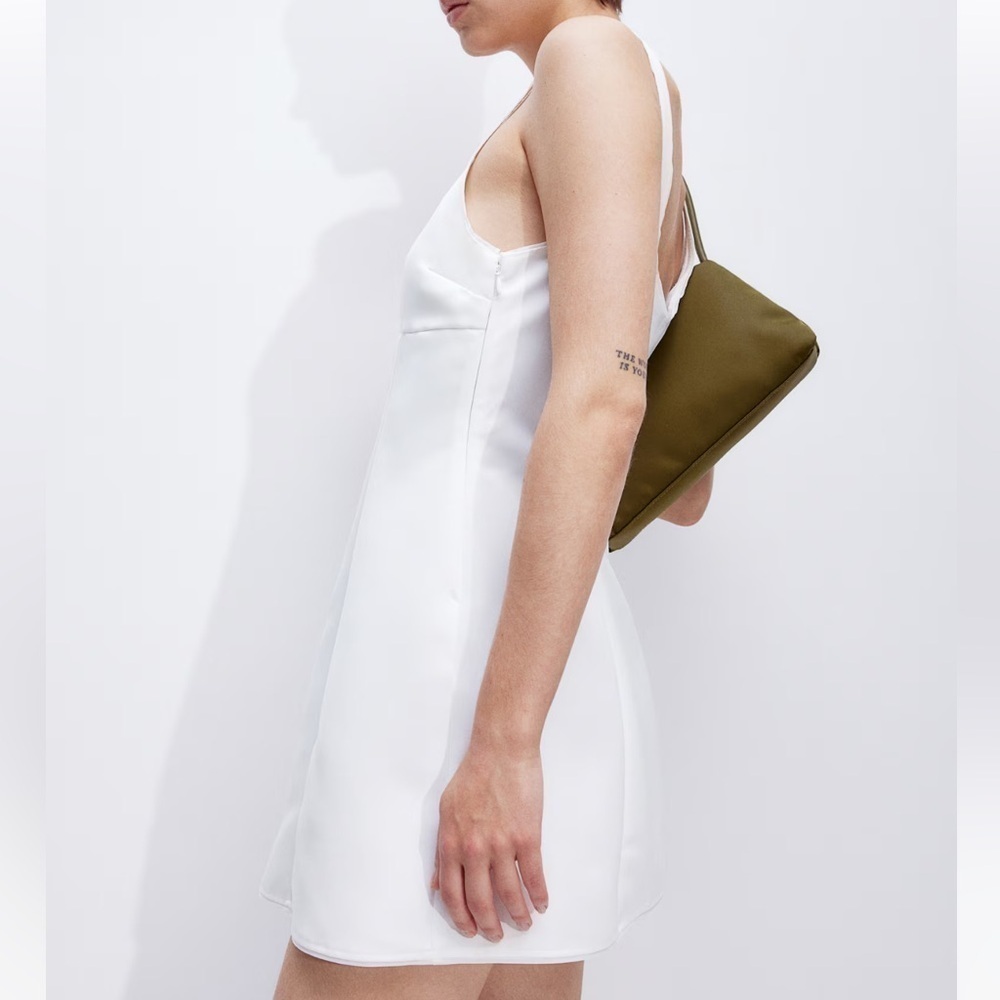 White mini Dress - Picture 2 of 5